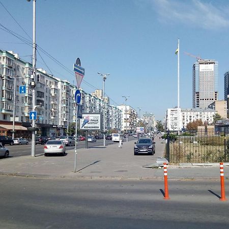 Двухкомнатная Вид На Дворец Украина Kyiv Exterior photo